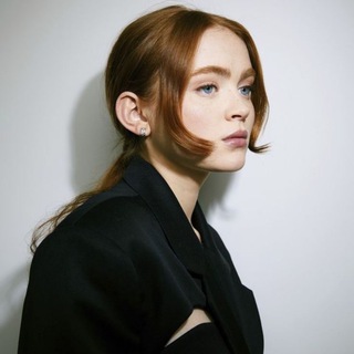 sadie sink vibes ₊˚⊹🎧⋆ 🛹₊⋆