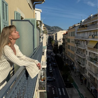 Anna Vladi therapy
